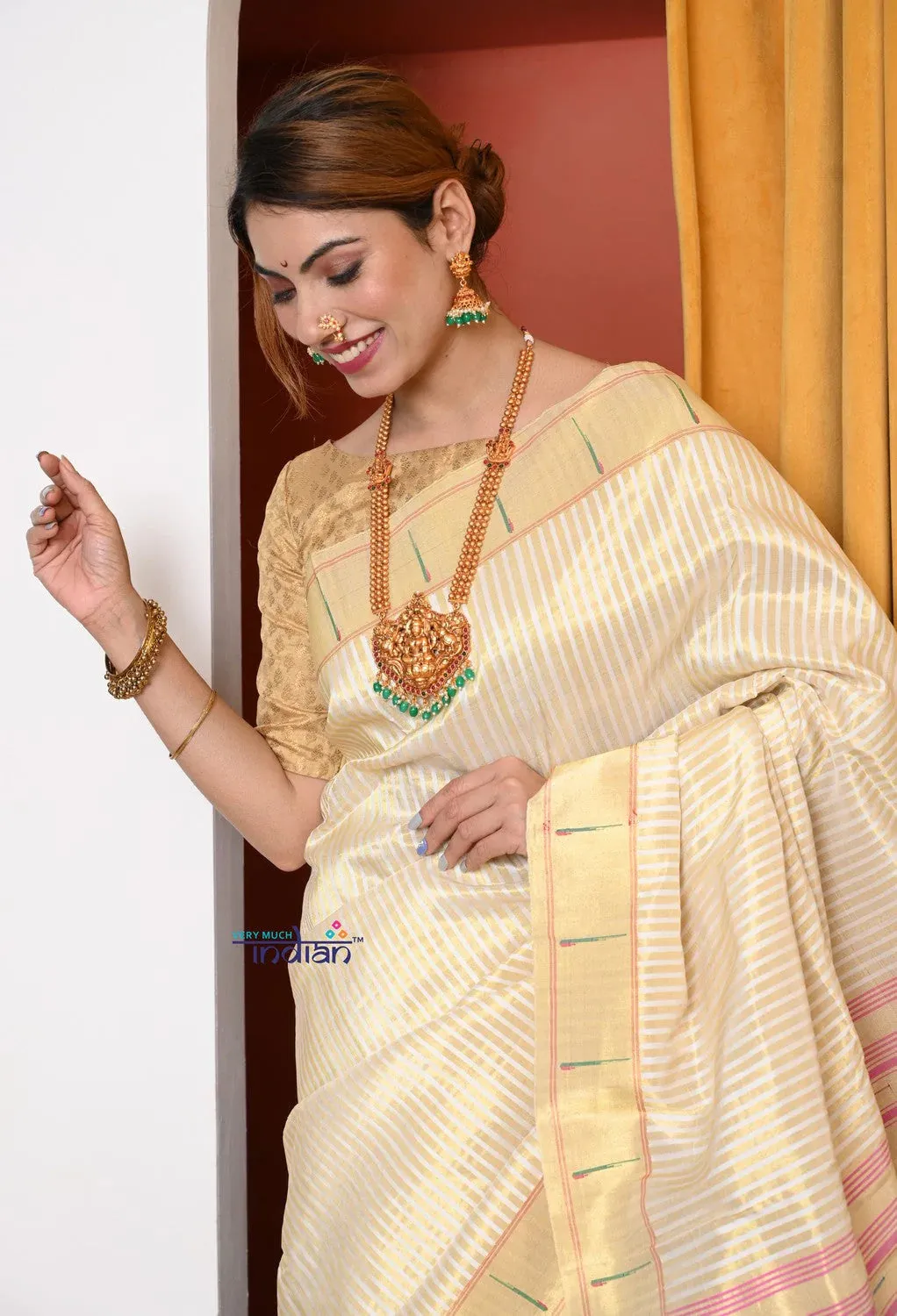 HERITAGE WEAVE ! Premium Handloom White- Golden Muniya Border Paithani With Golden Zari Work & Grand Parrot Pallu